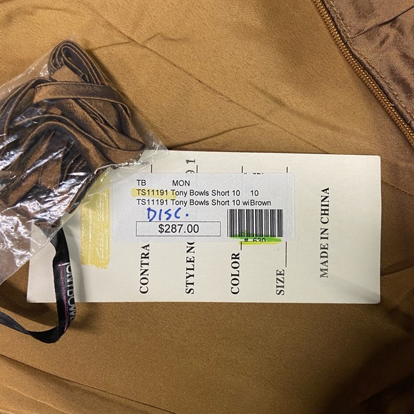 NWT Tony Bowls Short Brown Dress. Size 10 - Picture 4 of 4